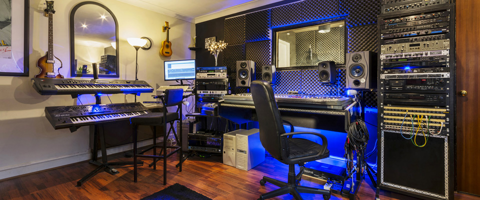 Image: affordably priced recording studio in east London.